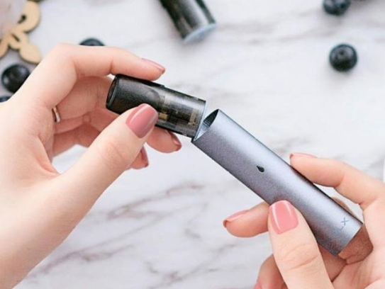 RELX悦刻五代幻影–石墨黑；产品介绍